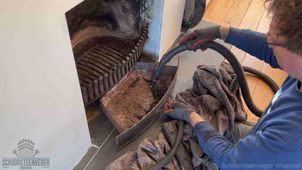 Prijs schoorsteenvegen Woerden schouw reinigen Prijs schoorsteenvegen Woerden schouw reinigen